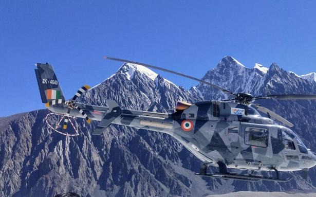 एचएएल सशस्त्र बलों को 12 हल्के उपयोगिता वाले हेलीकॉप्टरों की आपूर्ति करेगा